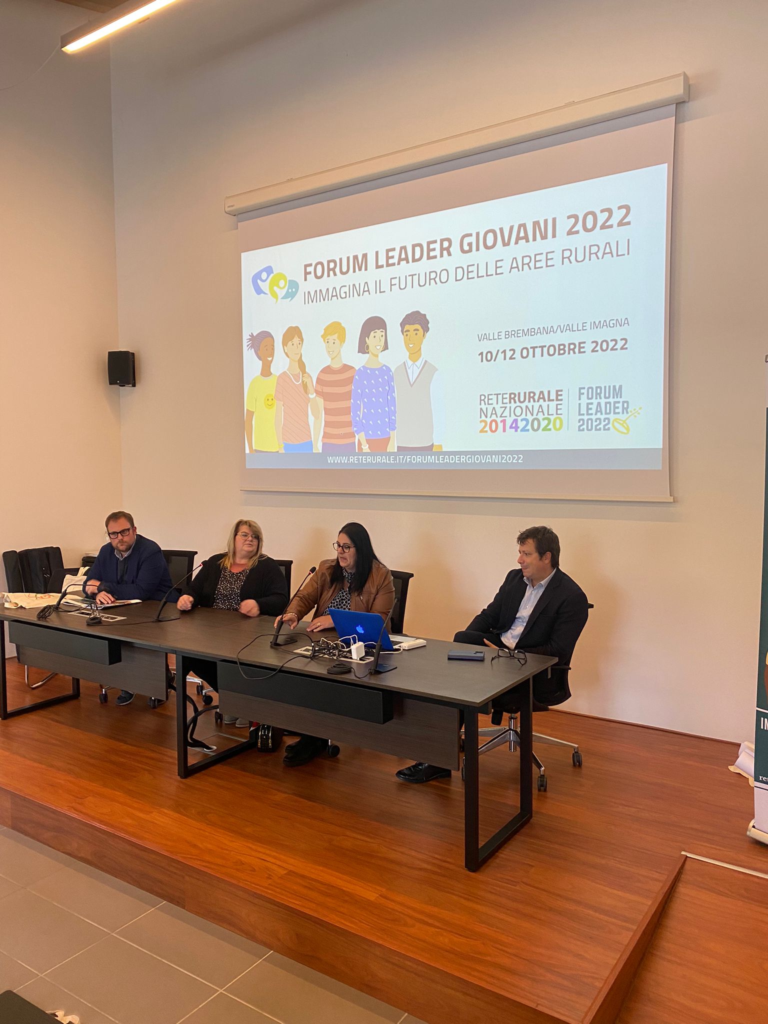 ForumGiovani dasx JonathanLobati LuciaMorali SelinaOdetteFedi Luca Personeni - La Voce delle Valli