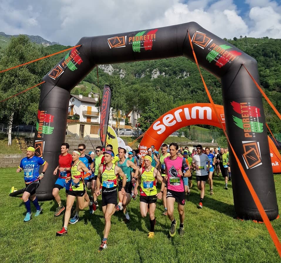 La partenza Sky e trail anello del Resegone 2023 foto Pegarun 2 - La Voce delle Valli