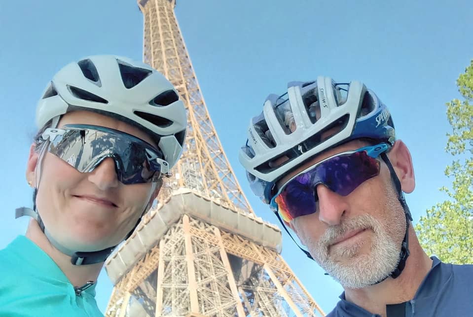 Non Festeggiare I 25 Anni Di Matrimonio Da Zogno a Parigi in bici per festeggiare 25 anni di matrimonio: l