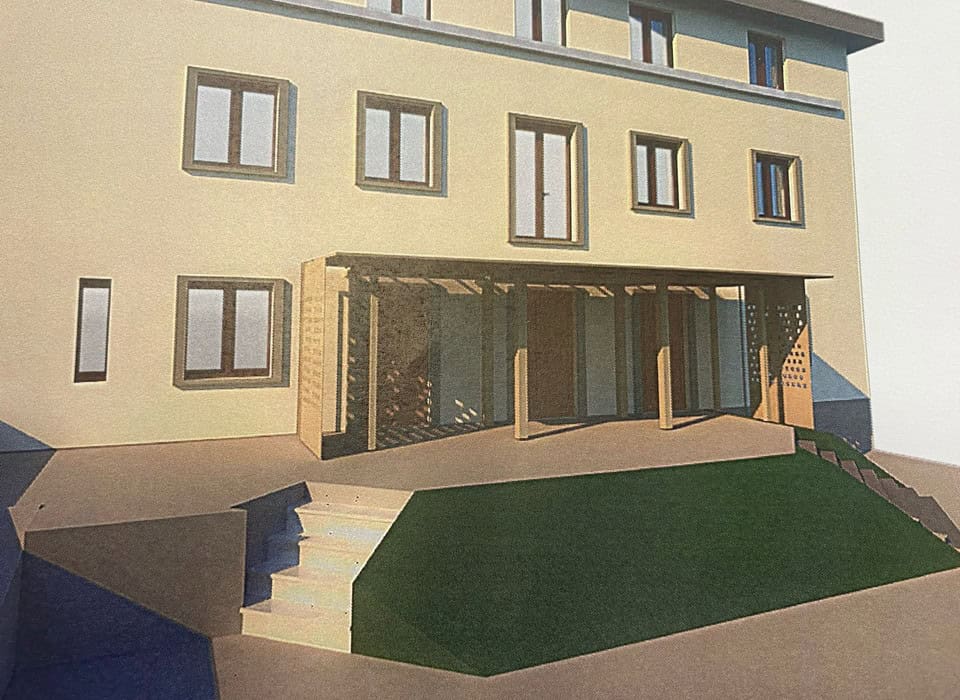 pensilina roncola municipio - La Voce delle Valli