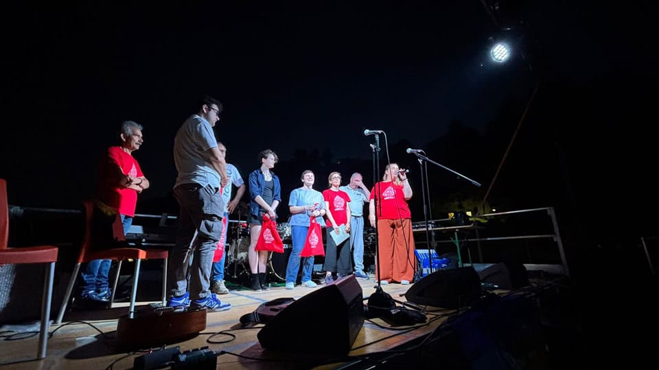 avis sul palco - La Voce delle Valli