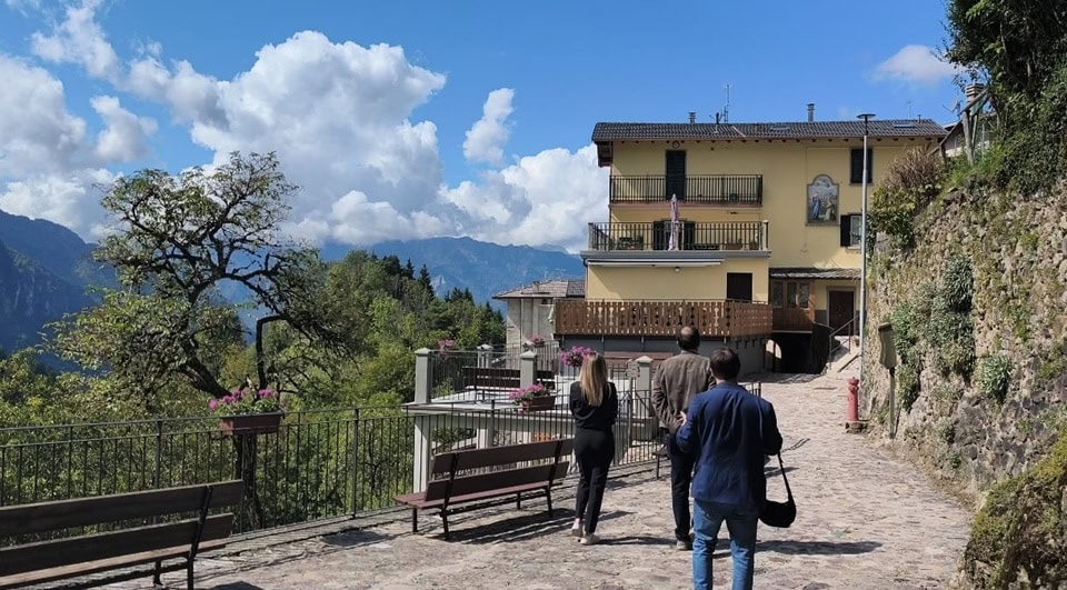 02. Borgo di Costa Roncobello 1 - La Voce delle Valli