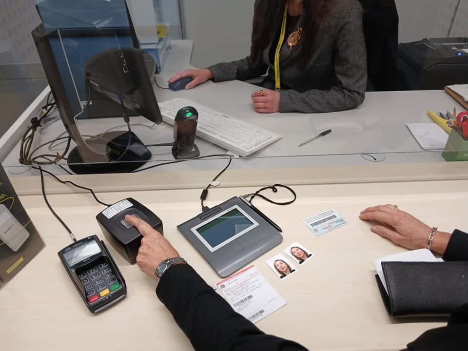 Passaporto sportello - La Voce delle Valli