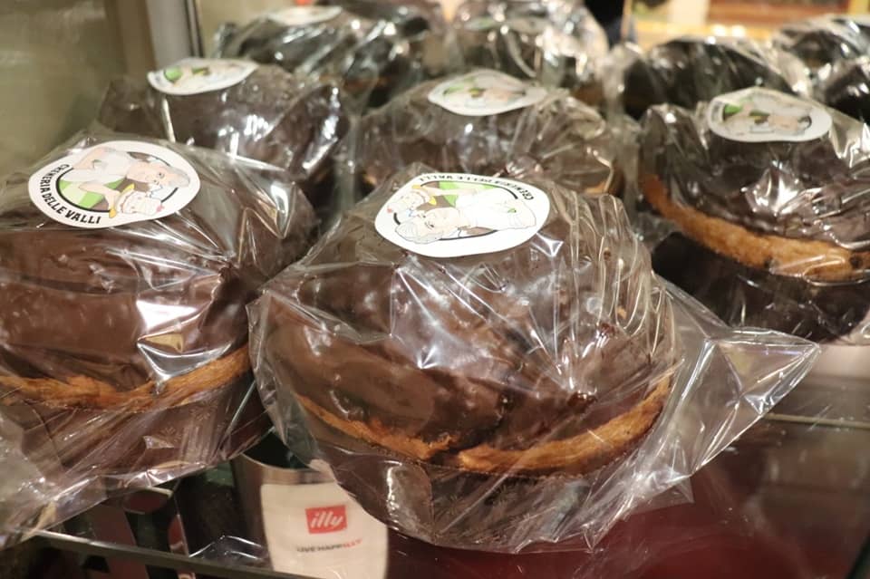 panettoni pasticceria - La Voce delle Valli