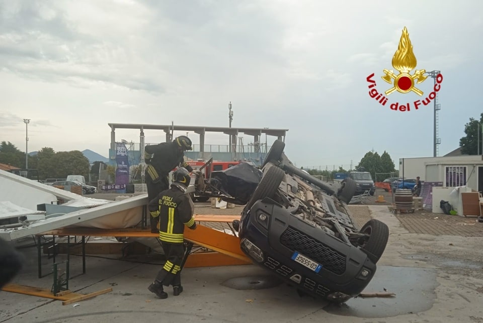 bagnatica auto ribaltata - La Voce delle Valli