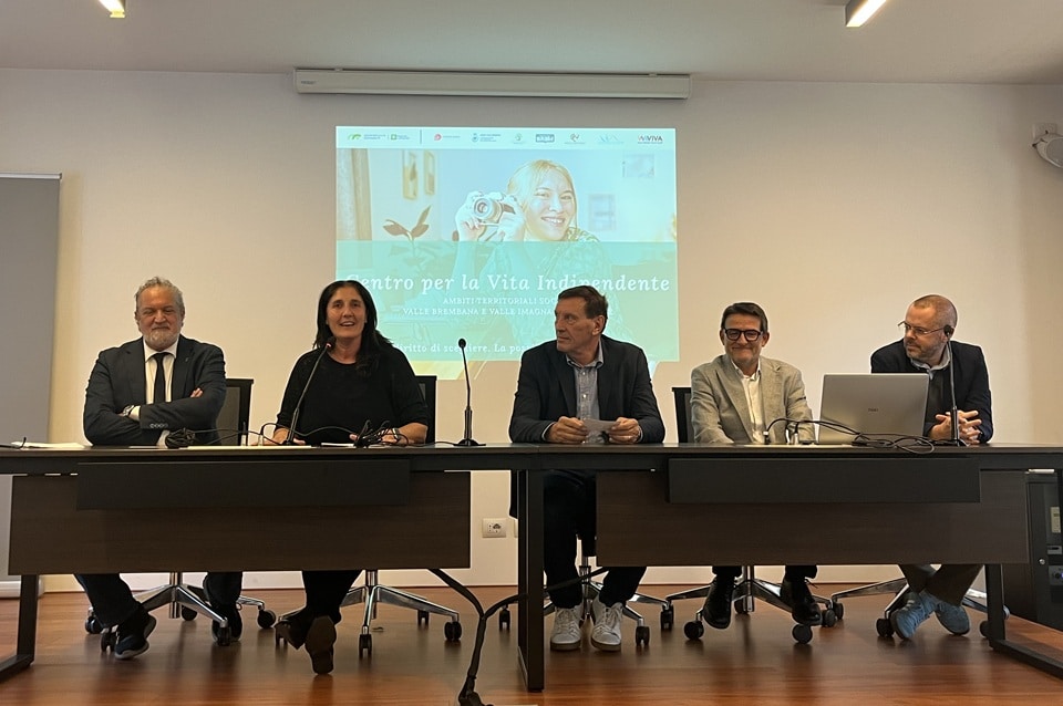 Presentazione Centroi Vita Indipendente Ambiti VB e VIVA - La Voce delle Valli